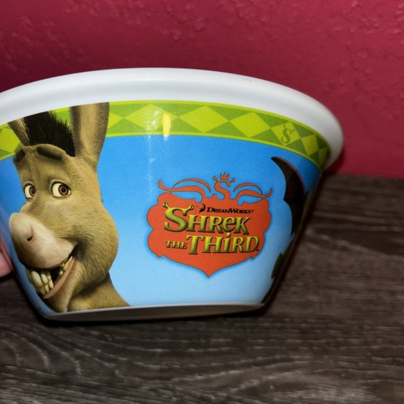 Kellogg’s promotional cereal bowl for Shrek the Third. - Picture 3 of 7